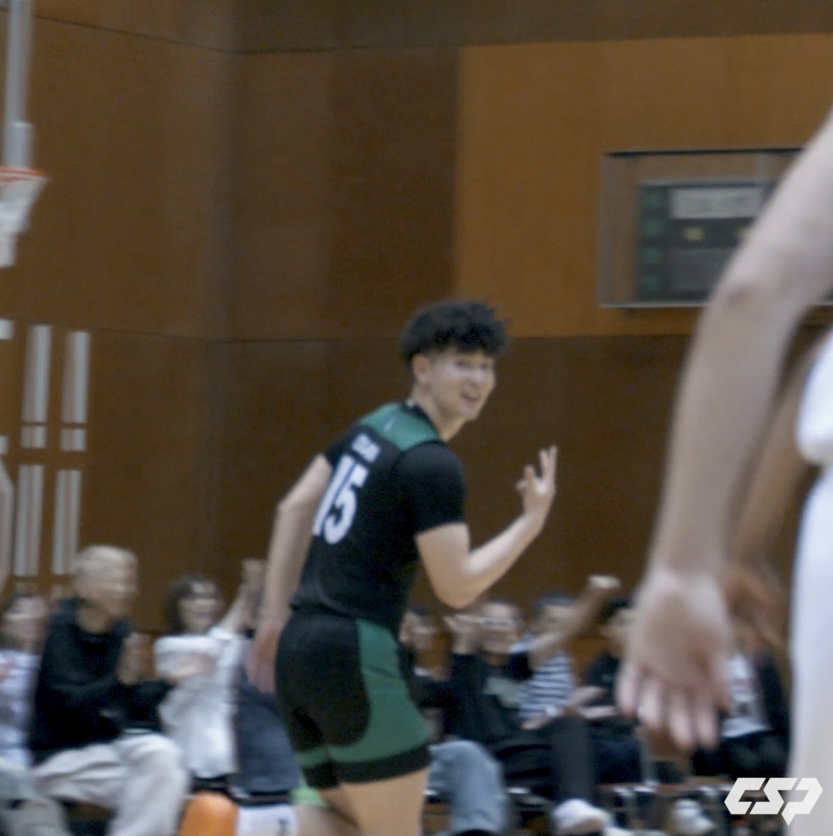勝負どころで3Pシュート👌✨ 大学日本代表にも選出！Bリーグでも活躍したシューターがチームハイ18得点💥 小川 瑛次郎（白鷗大学3年／SF／185cm／羽黒高） 白鷗大学男子バスケットボール部 #スプリングトーナメント #GWは大学バスケ #大学バスケ