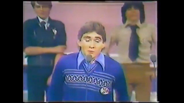 Nahuel.I.Guzman ̷ ̷A̷Z̷U̷L̷c̷r̷e̷m̷a̷⭐⭐⭐ Jorge Pietrasanta Es un merolico cantante fracasado.