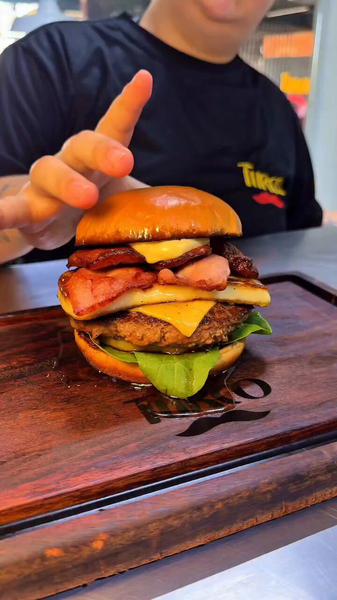 Delicious 🍔🔥 © turco.hamburgeria