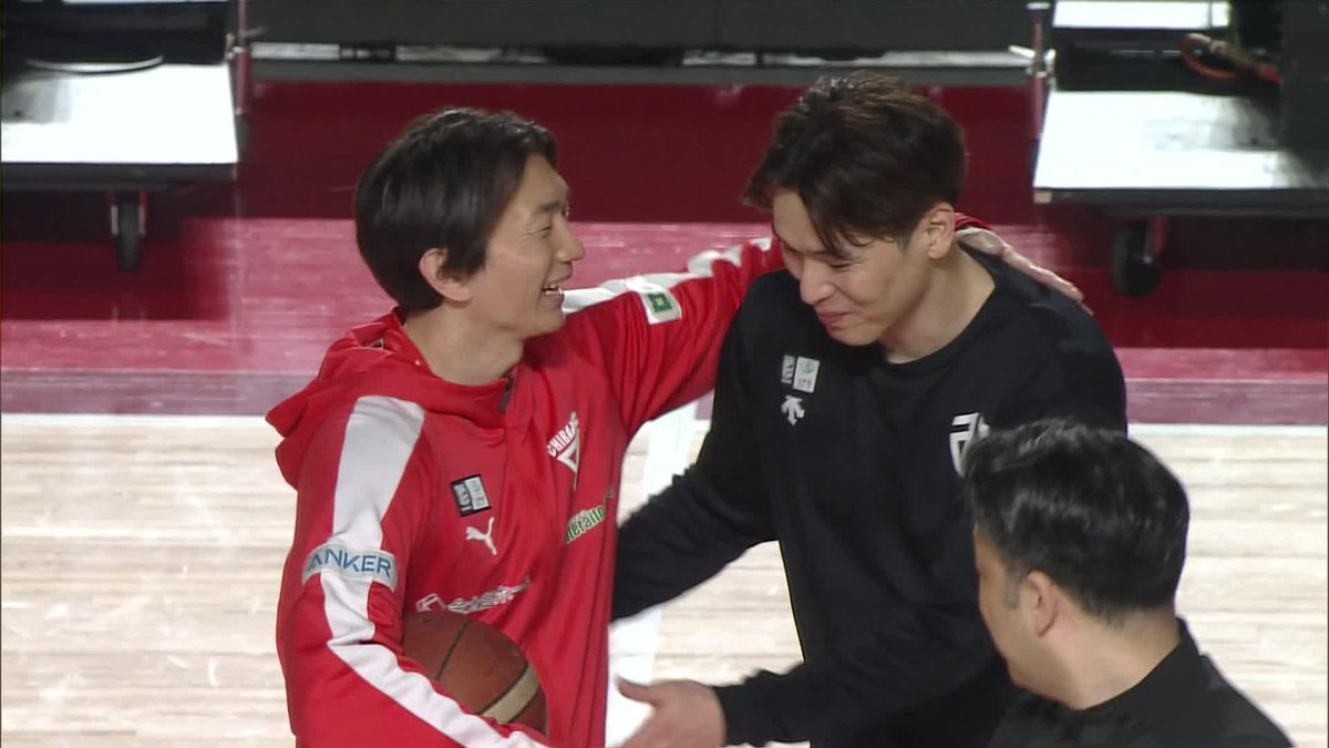 同じく今季限りでの引退を表明している西村文男選手と🤝 千葉ダービーは2人の勇姿にも注目です👀 千葉ジェッツふなばし 🛫PAINT IT JETS✨ ALTIRI CHIBA / アルティーリ千葉【公式】 #Bリーグ #りそなグループ