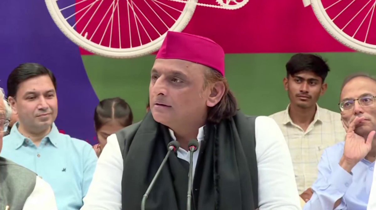 अखिलेश यादव का लॉजिक अगर सही लगे तो रीट्वीट कर देना . स्मार्ट मीटर में अगर गड़बड़ हो सकती है तो EVM में क्यों नहीं हो सकती है .