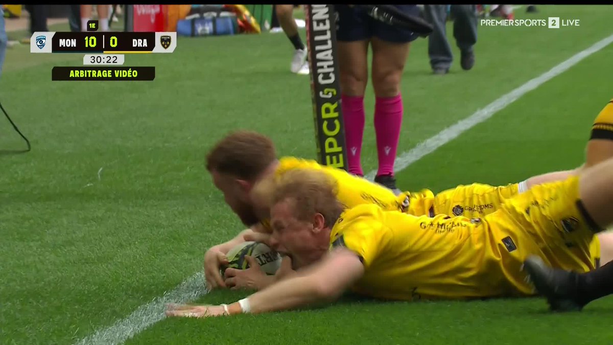 Crucial quick reactions lead to a Dragons RFC 🐉 try! 🙌 Aneurin Owen delivers a massive moment 🐉 #ChallengeCupRugby