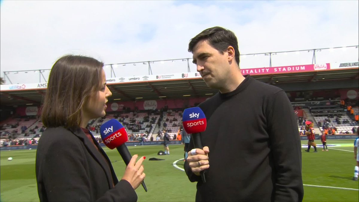 "He's been very consistent, playing at a very high level" Andoni Iraola on Alex Scott 🌟