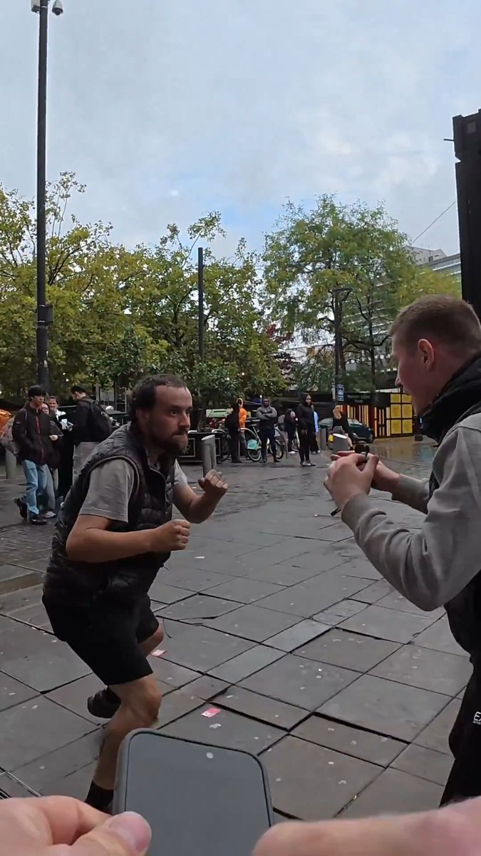 Piccadilly Gardens real life boxing match