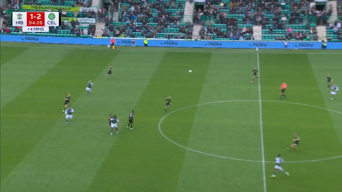 🍀 A MASSIVE win for Celtic! Full-time scenes from Easter Road ⤵️