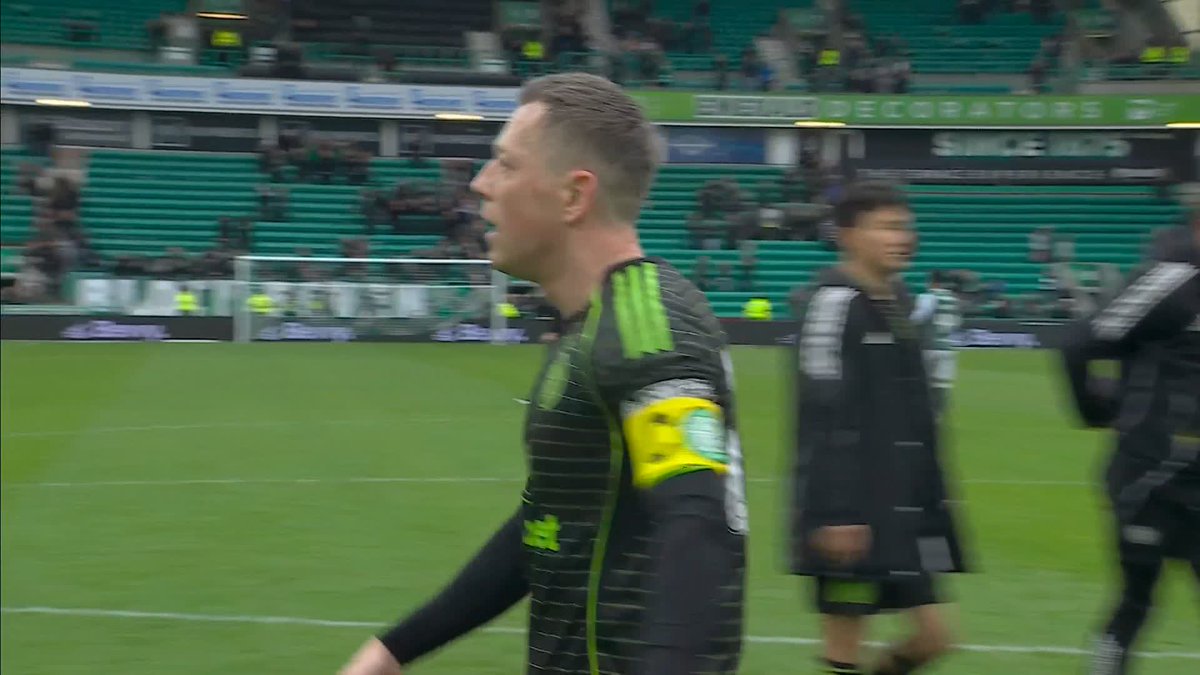 A slightly worrying sign for Celtic as Daizen Maeda leaves the pitch without a boot 😬