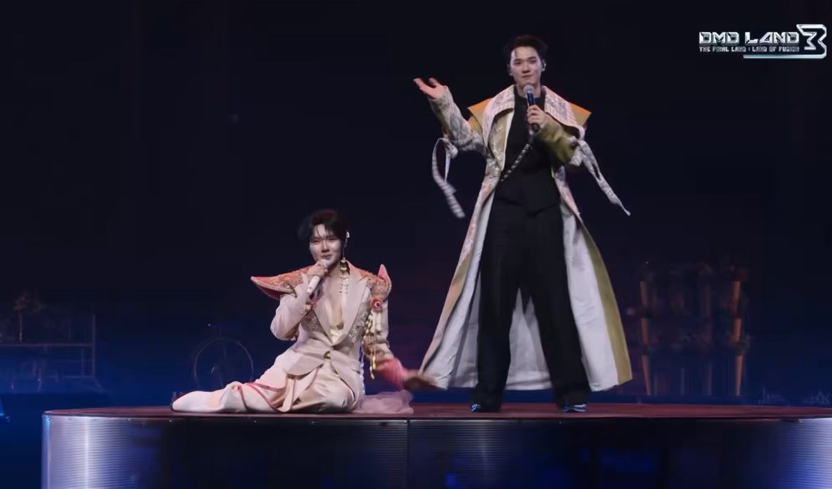 จังหวะน้ำปิงก้มลงกราบ พี่เก่งยืนมอง ล่ะยื่นมือไปให้น้องจับ คือป้าคันหัว 🫠🫠🫠🫠 KNP DMDD2 THEFINAL #KengNamping #DMDLAND3DAY2