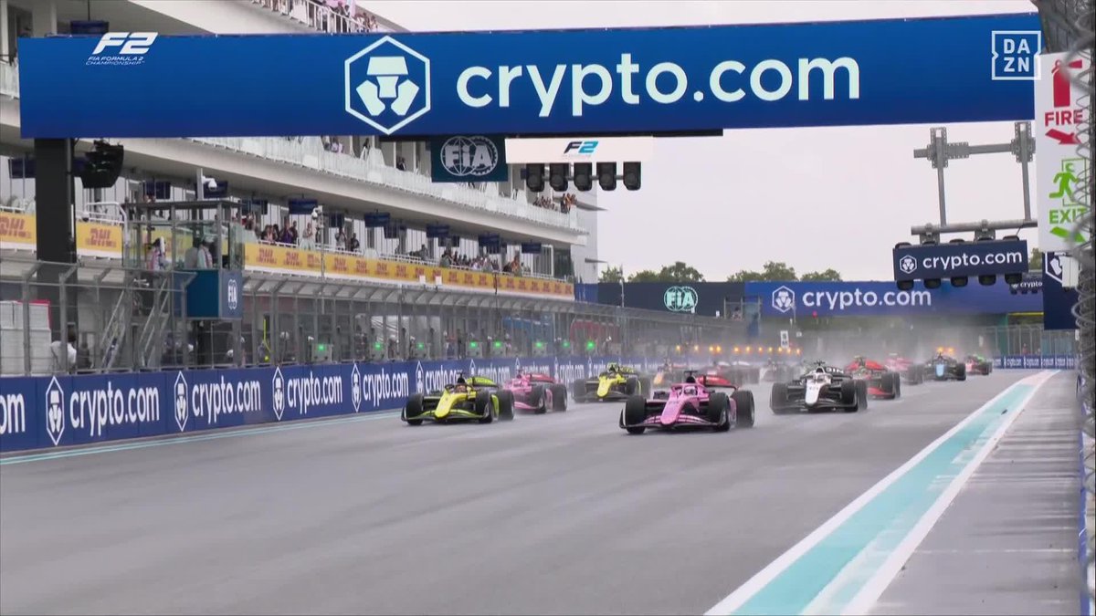 TSOLOV SE QUEDA FUERA 😶 El líder del Mundial de F2 abandona la carrera tras una choque en la salida. #MiamiDAZNF1