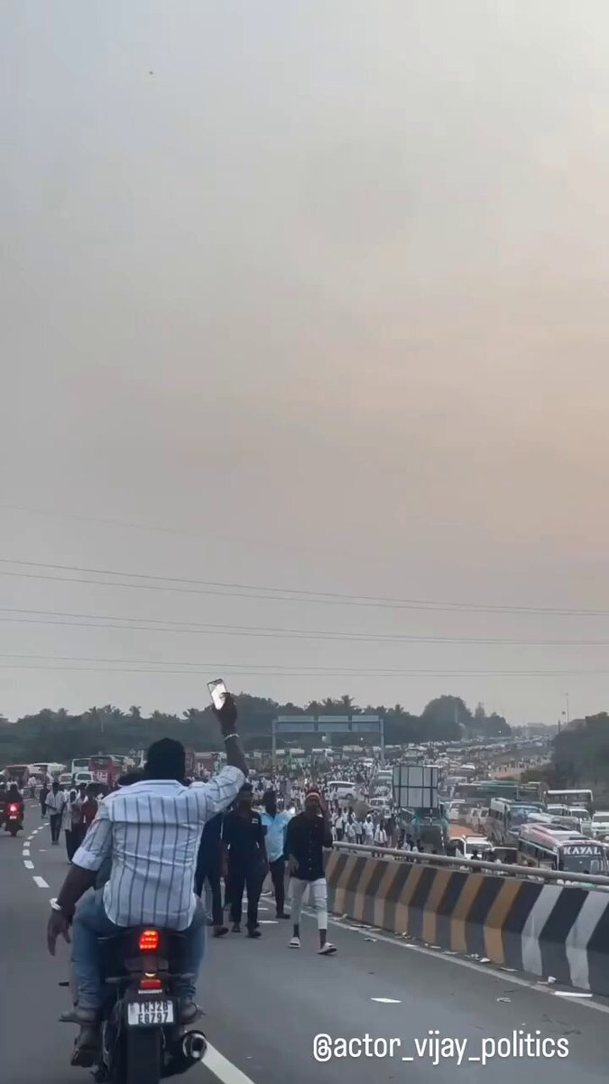 இந்த முதல் மாநாடு உசுரு உள்ள வர மறக்க முடியாது அவ்வளவு கிலோமீட்டர் நடந்தே பசங்க வந்தானுங்க 💎
