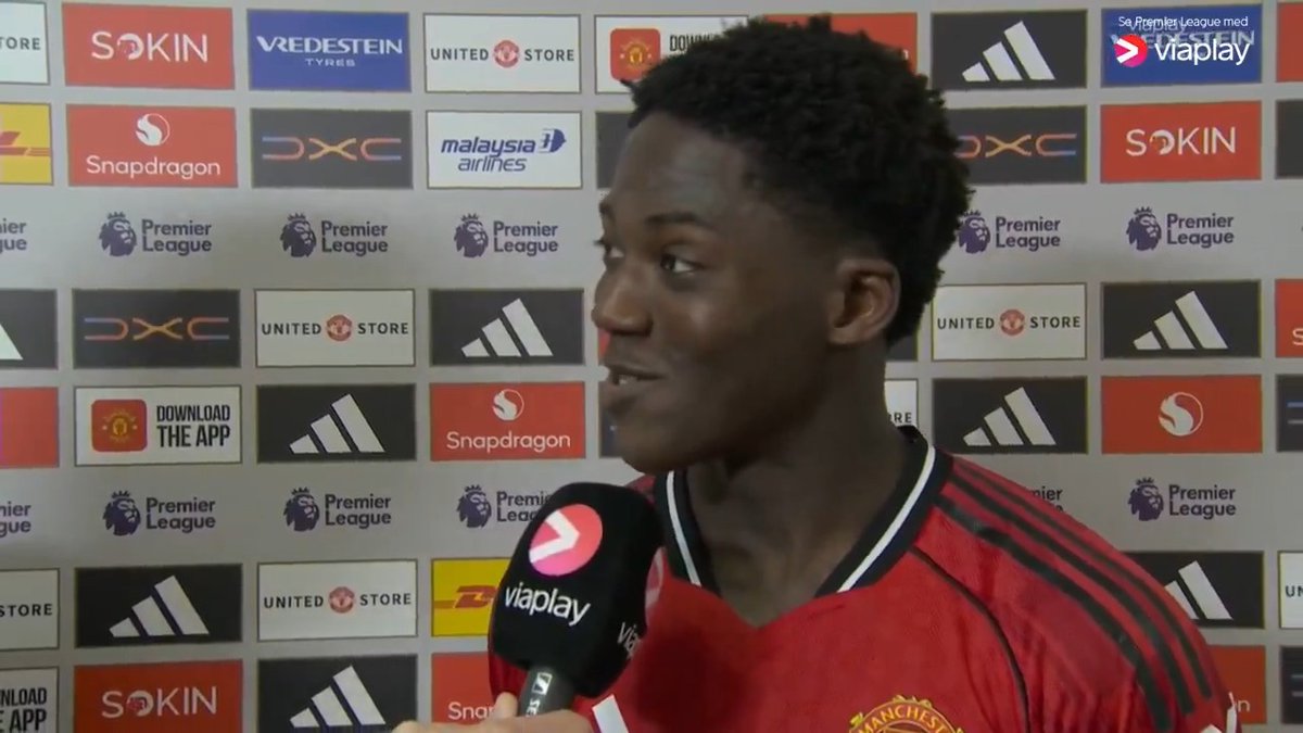 – Husker ikke mye av scoringen. Kobbie Mainoo med Jan Aage Fjørtoft 🇳🇴 etter å ha avgjort kampen mot Liverpool.