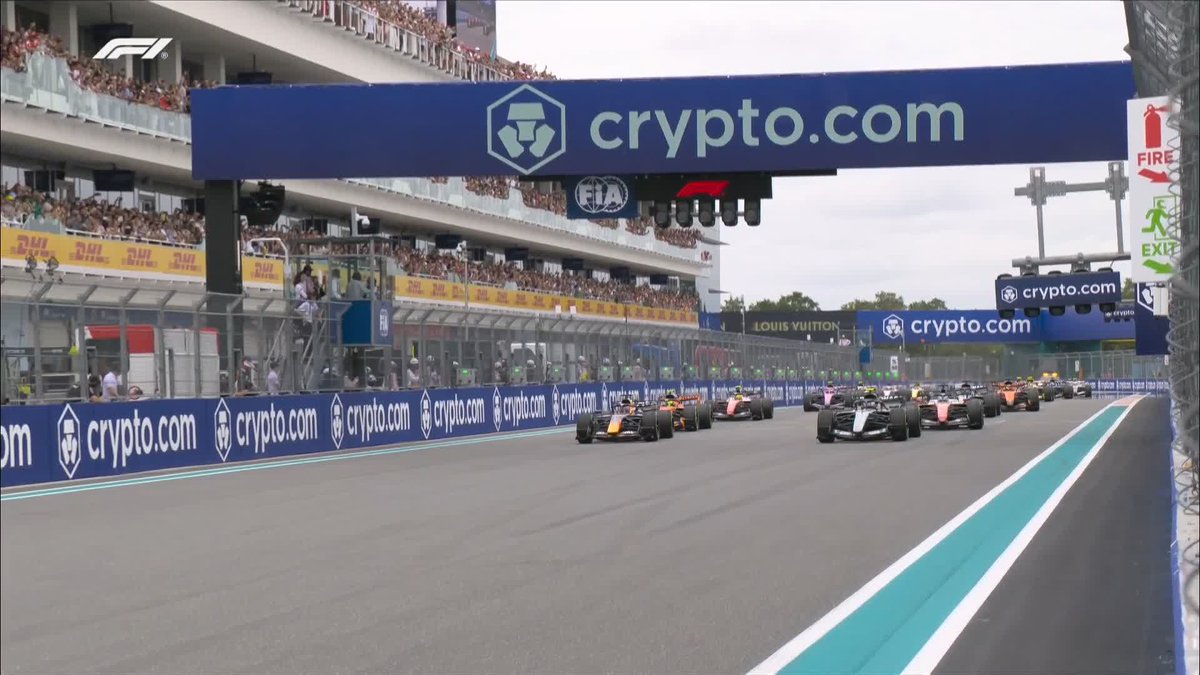 Lights out and away we go! Leclerc leads, Verstappen spins! 🚨