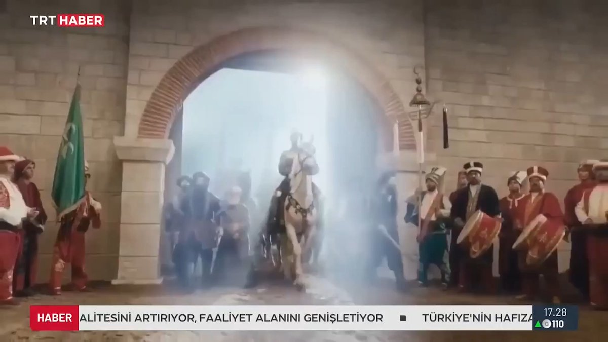 Çağ açıp çağ kapatan #FatihSultanMehmet Han, 545 yıl önce bugün vefat etti. İstanbul’u fetheden hükümdar, Osmanlı'yı cihan devletine dönüştürdü. Osmanlı tarihinin yanı sıra dünya tarihinde de iz bırakan Fatih, ardında köklü bir medeniyet mirası bıraktı...