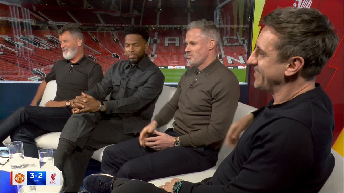 Jamie Carragher &amp; Gary Neville can't seem to agree 👀