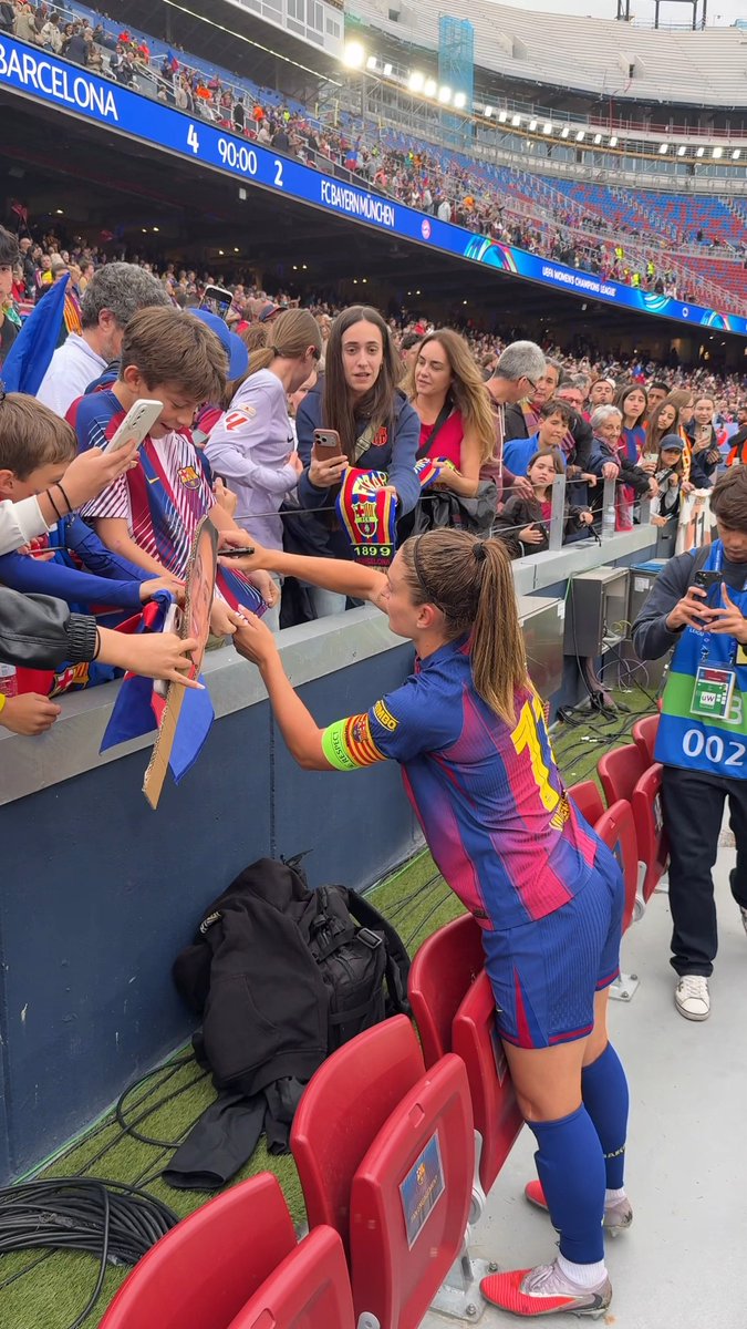 Alexia Putellas still making time for the fans 👏