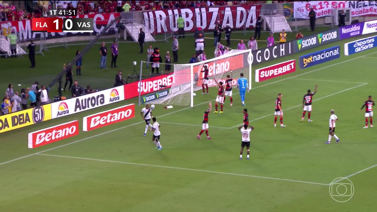 O gol do Vasco anulado por impedimento. 🎥 TV Globo 📺 | ge