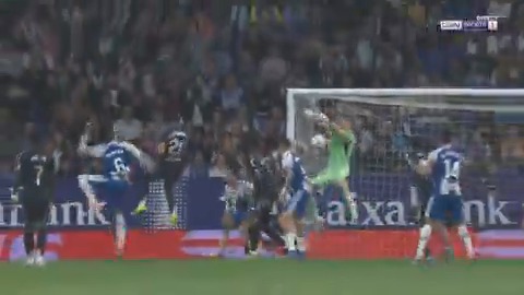 😱 L'incroyable arrêt reflexe d'Andriy Lunin qui sauve le Real Madrid juste avant la mi-temps !!!