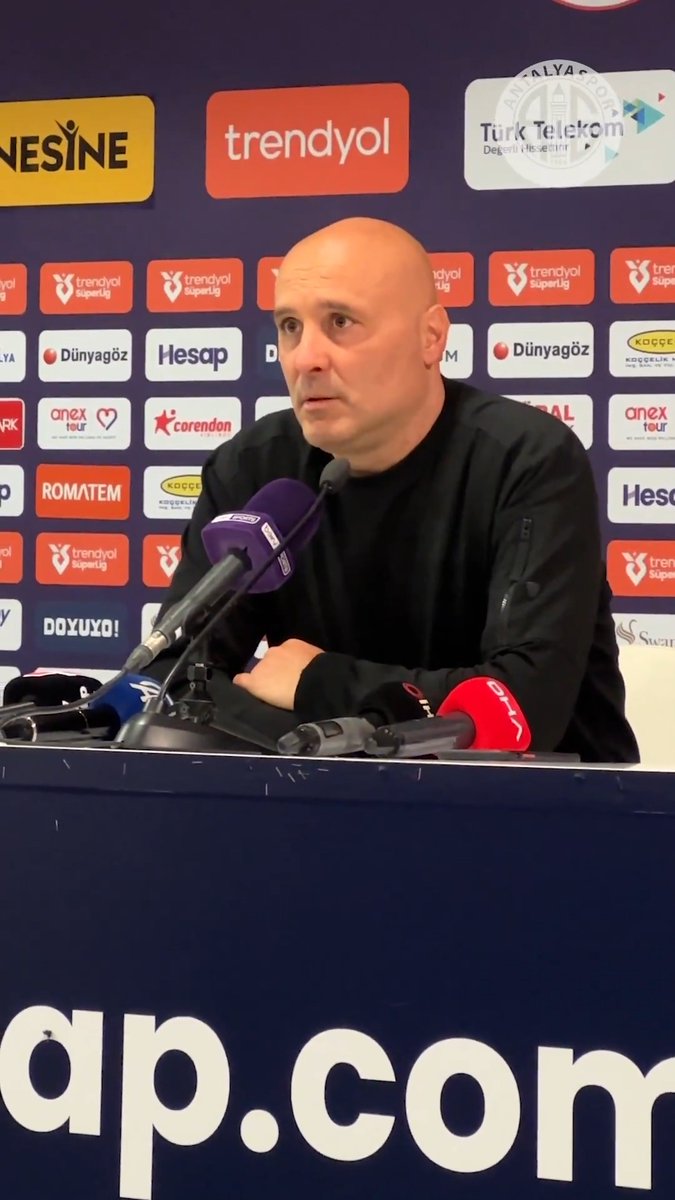 🎙️ Teknik Direktörümüz Sami Uğurlu, Corendon Alanyaspor maçı sonrası açıklamalarda bulundu. #HesapcomAntalyaspor #SevdamızAntalyaspor
