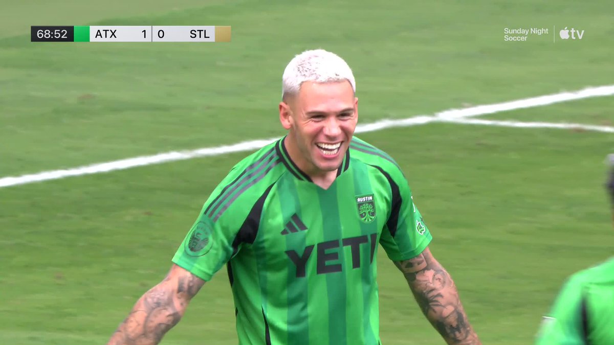 Christian Ramirez with the diving header and Austin FC take the lead! 💥 📺 Apple TV: