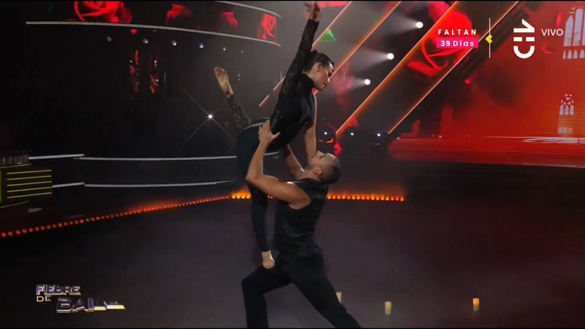🔴 IS BAAACK: LA REINA HA VUELTO 🔥 #FiebreDeBaileCHV Cony Capelli volvió a devorar 💋. Pueden decir lo que quieran, lloren si quieren, baila la raja y llegará a la final 💪