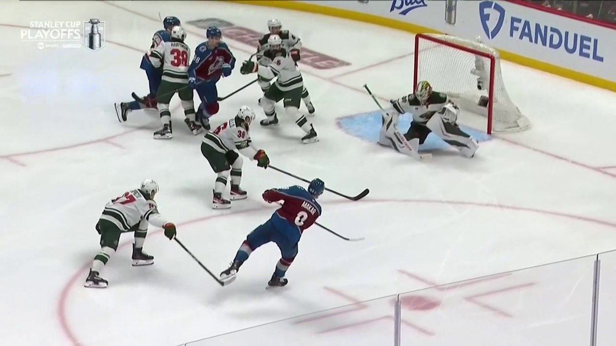 THE AVALANCHE SCORE TWO GOALS IN UNDER THREE MINUTES TO GO UP BY TWO IN GAME 1 👏