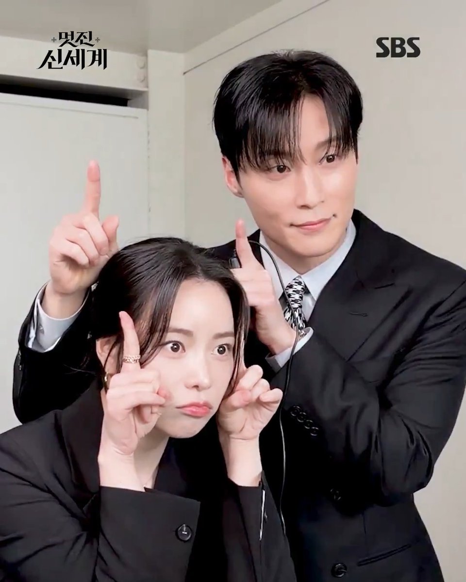 네 컷 비하인드? 바로 낉여왔습니다. 지연남준 투 샷 설레서 영상이 안 끝나요•••🖤 SBS 새 금토드라마 <멋진 신세계> ☞ 5월 8일 [금] 밤 9시 50분 첫 방송 #SBS새금토드라마 #멋진신세계 #MyRoyalNemesis #임지연 #허남준