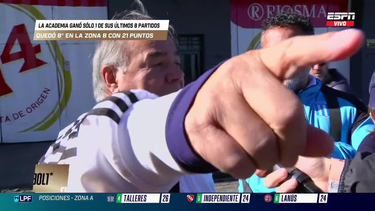 Hay que hacerlo socio de Independiente a este buen hombre. Odia a Racing tanto o más que que nosotros. La puta cabra.