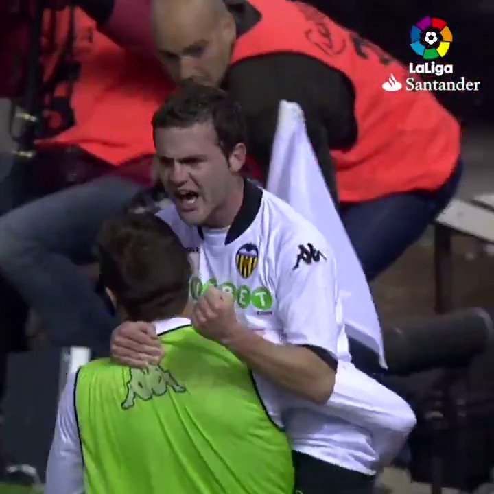 📹 | Hoy se cumplen 1️⃣6️⃣ años de este 'doblete' ⚽ de Juan Mata García con el Valencia CF. ✍🏽 Fue en un partido de #LaLiga (09/10) ante el Xerez CD, donde el Valencia CF venció 3-1. ⚽⚪⚫➡️ Juan Mata García (2), David Silva.