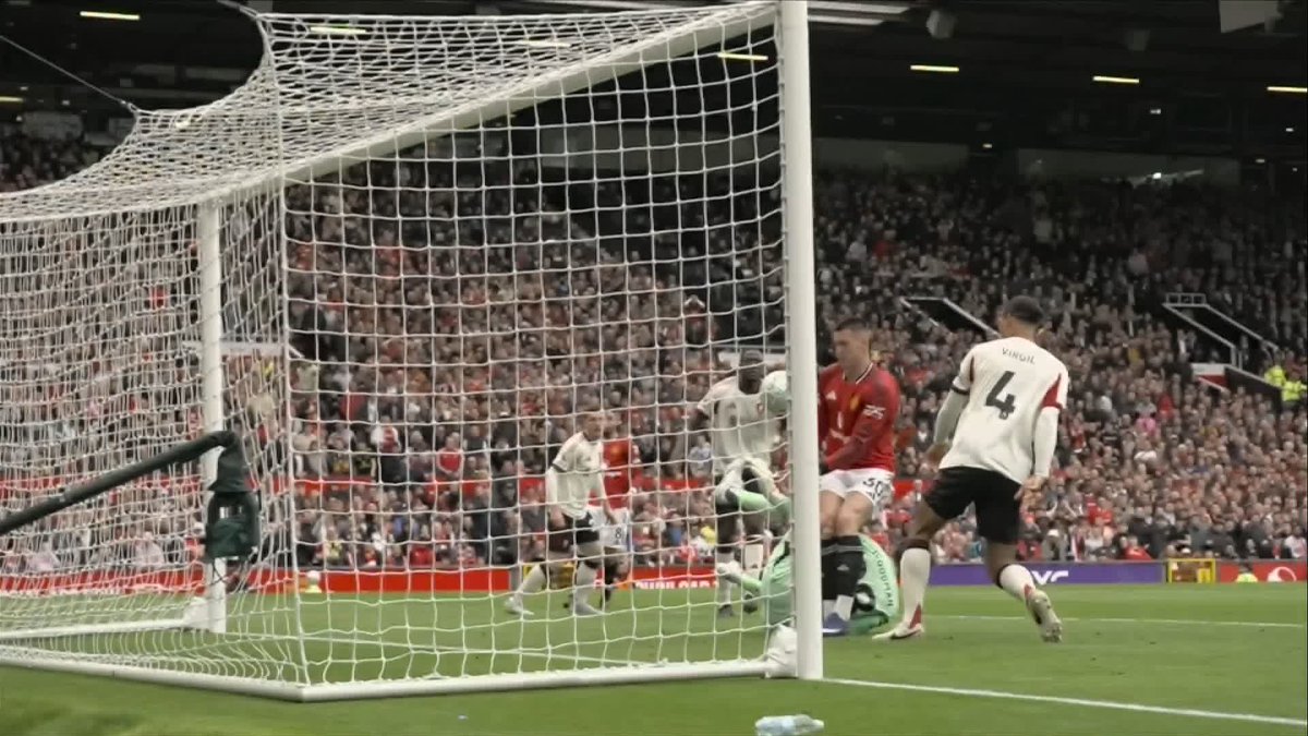 🗣️ "That tells a different story..." Dermot Gallagher and Jay Bothroyd discuss whether Benjamin Sesko's goal should have stood against Liverpool?