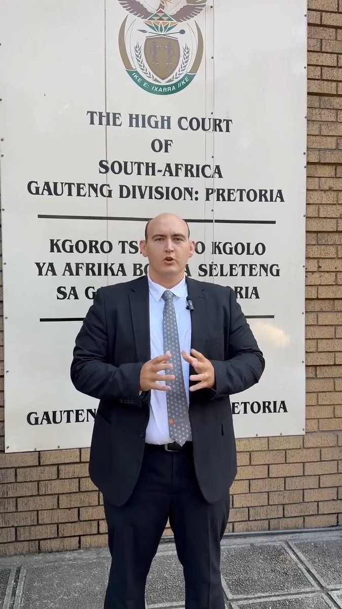 Vandag begin ’n saak wat veel verder strek as die mure van die Pretoriase hooggeregshof. Solidariteit staan op om die voorgeskrewe raskwotas in die regsektor te beveg. Die sogenaamde SEB-sektorkodes vir die regsberoep word voorgehou as “transformasieteikens”, maar in werklikheid lê dit rigiede voorskrifte neer wat diep ingryp in eienaarskap, bestuursbeheer, vaardigheidsontwikkeling en voorkeurverkryging. Dit is nie bloot riglyne nie. Dit is dwingende maatstawwe wat die aard van die beroep self begin hervorm. Wat gebeur wanneer ras die maatstaf word waar meriete en gelyke behandeling behoort te geld? Wat gebeur met geregtigheid wanneer die weegskaal doelbewus gekantel word? Hou ons sosiale media dop. Meer inligting volg. Hierdie moet stop.