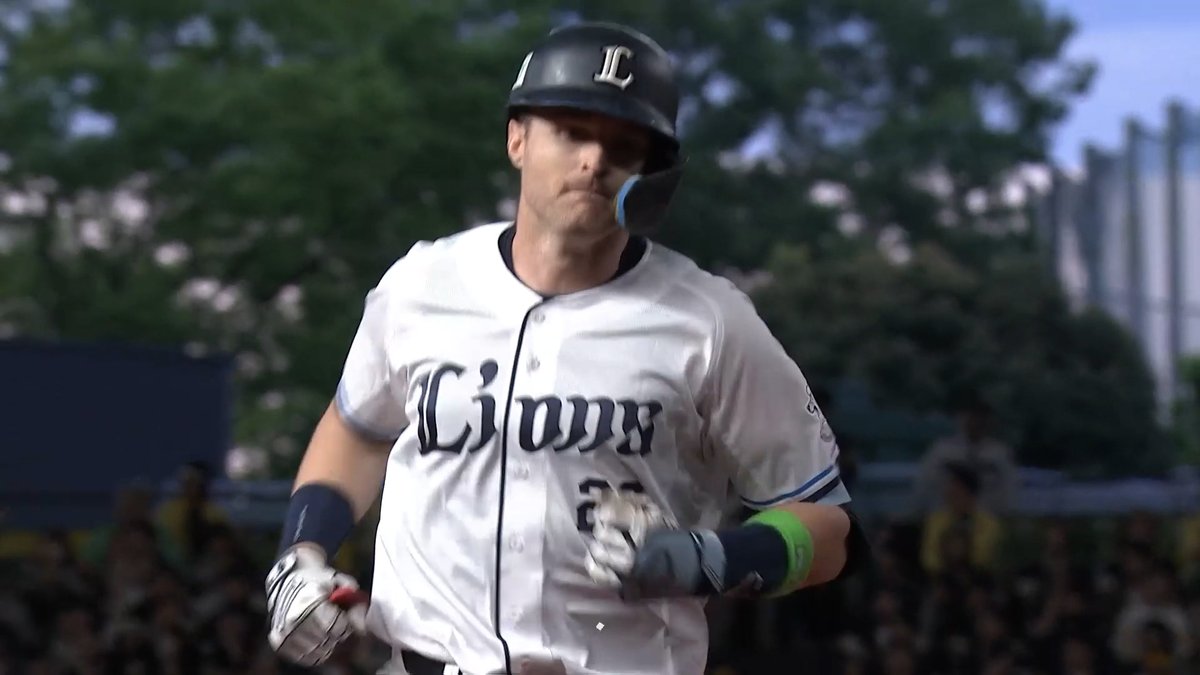 #ネビン 選手のホームランで2点先制! 満員のレフトスタンドに大きな放物線を描きます! #seibulions #打破 #圧倒的至近距離 #ポケモンベースボールフェスタ