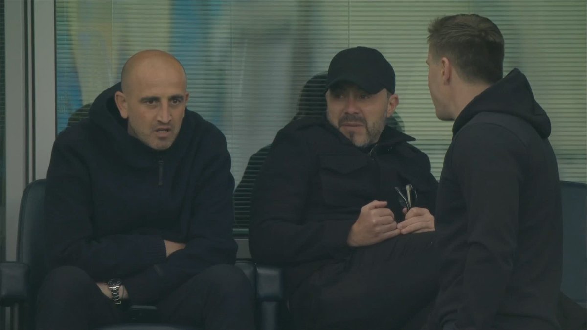 Why the fuck is De Zerbi in the Chelsea box with our director Sam Jewell when he's the manager of Tottenham? Our club has been destroyed.