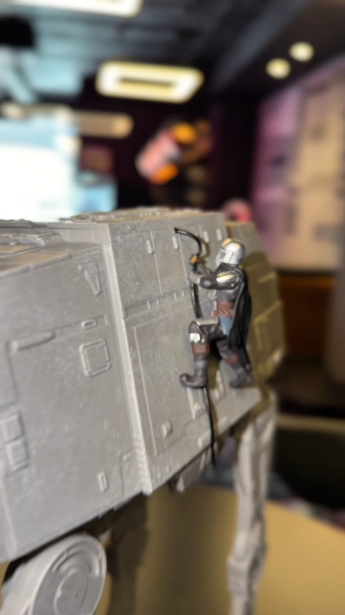 Be battle-ready with our out-of-this-world Mandalorian & Grogu merch! 🍿 Here's a closer look at the incredible AT-AT popcorn bucket, coming to Cineworld soon.