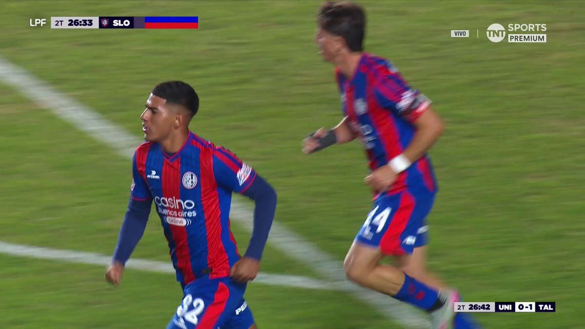 100% responsabilidad de Lomonaco, el tipo literalmente no saltó y se quedó mirando la pelota. Central gana bastante de arriba. Rey tuvo un muy buen partido.