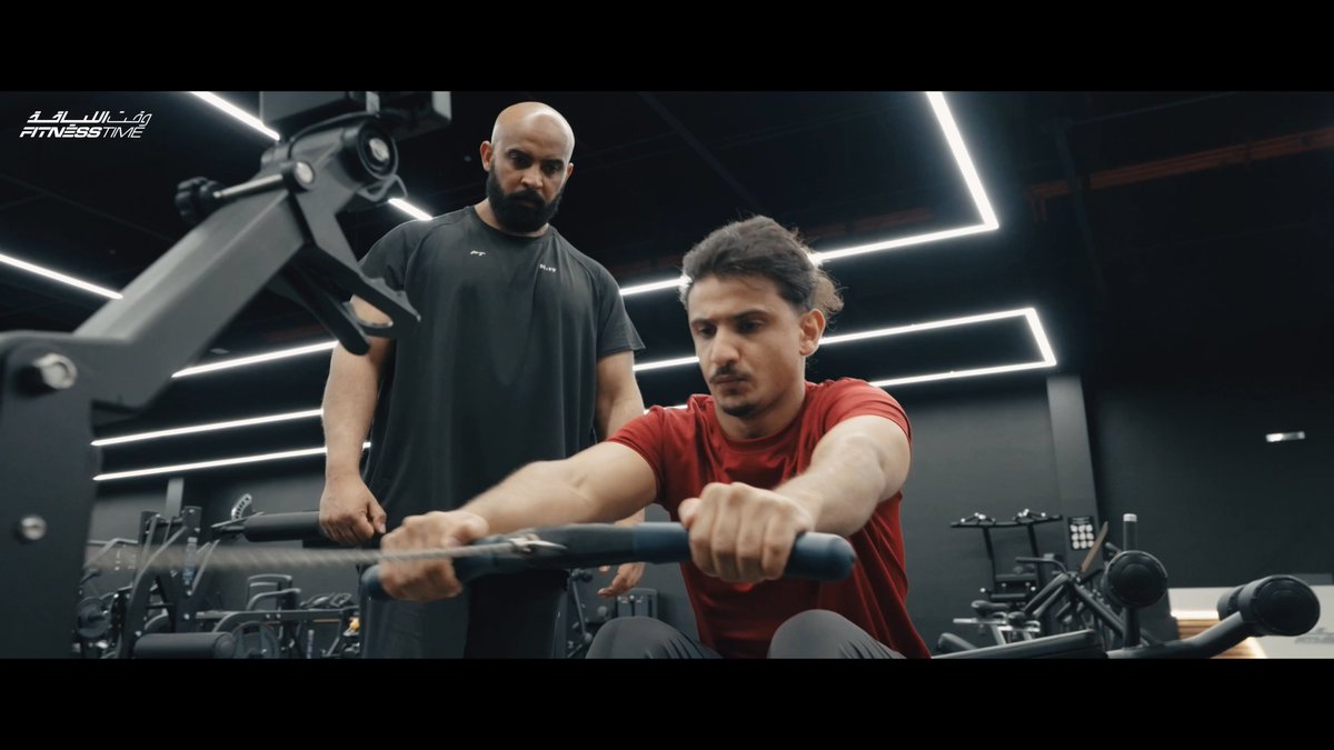 بديت؟ ضيّعت؟ وقفت؟ لأننا نعرف إن أصعب خطوة هي البداية، احنا في #وقت_اللياقة معك بكل خطوة 💪 في برنامج #FT&YOU نحدد أهدافك ونرسم لك خطة مخصصة لك🎯 تتمرن صح ونعلمك التكنيك💪 نتابع ادائك وتطورك بشكل دوري📉 ابدأ، استمر، تطور واوصل لأهدافك مع FT&YOU💯 احجز جلستك الآن 📲