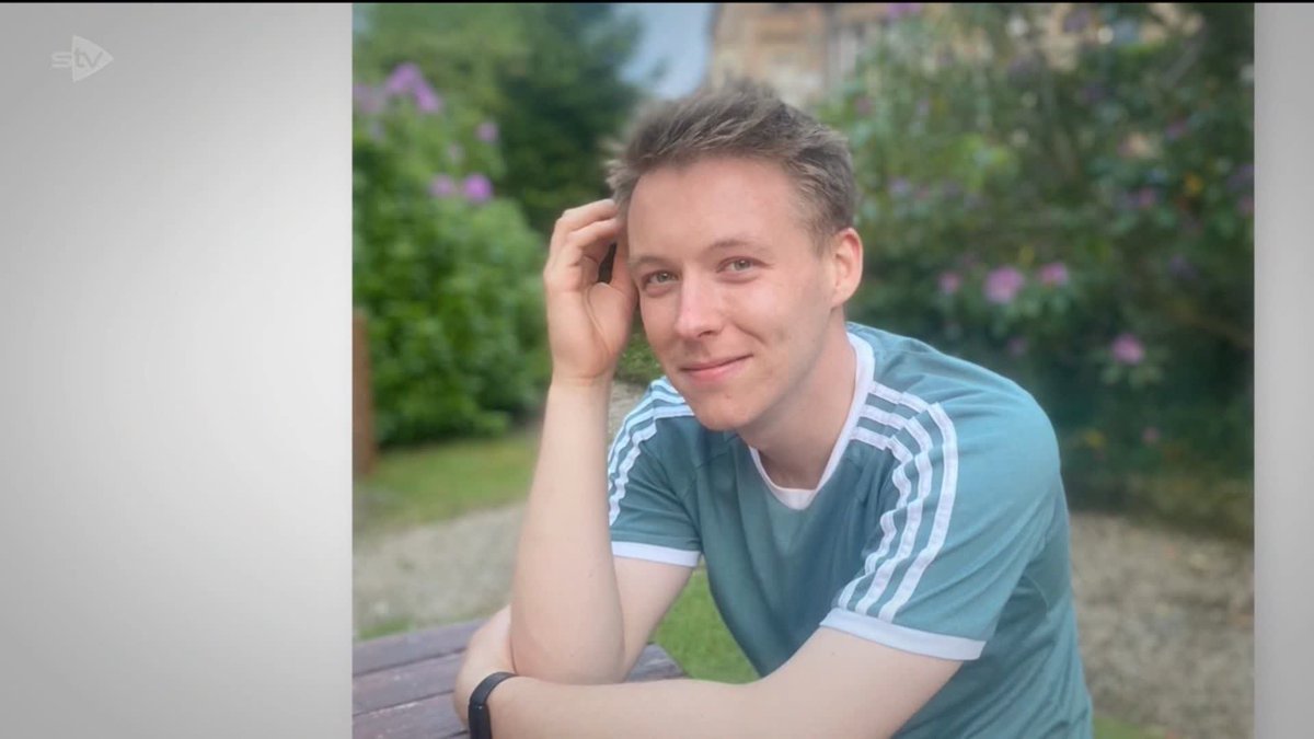 A group of cyclists have completed a 400km trip from Ireland to Scotland in memory of former STV and BBC presenter Nick Sheridan.