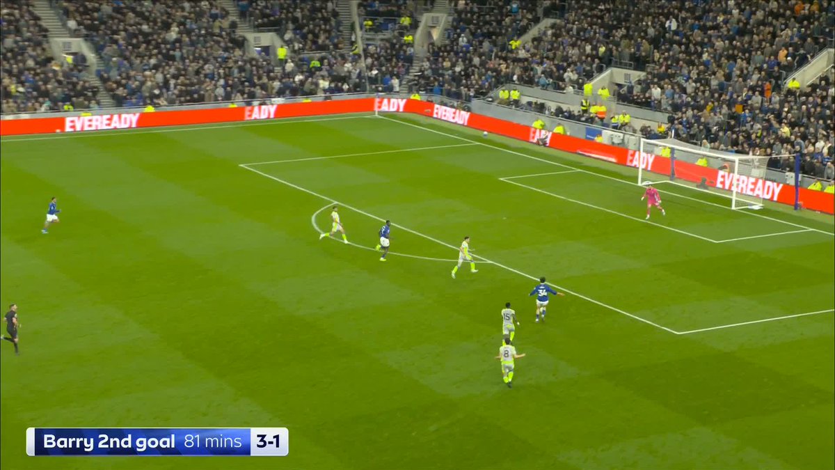"I think Mikel Arteta was already getting his bottles of champagne out" 🍾 Jamie Carragher on Everton going 3-1 ahead against Man City.