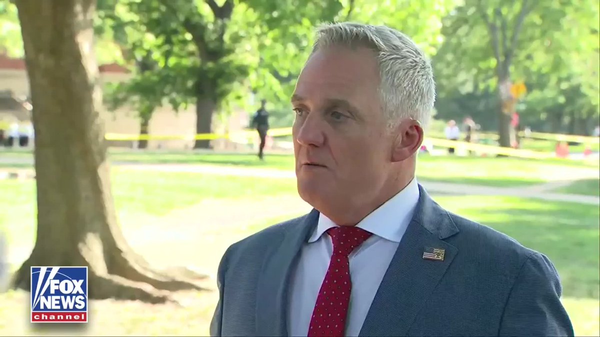 JUST IN: The Secret Service confirmed that a juvenile bystander was hit after an armed suspect opened fire near the White House. The suspect was shot by Secret Service officers and is currently hospitalized, while the juvenile is receiving treatment for non-life-threatening injuries.
