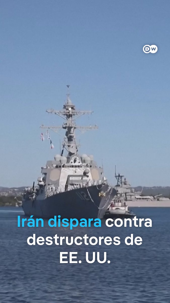 Irán lanza misiles de advertencia a buques estadounidenses y los hace retroceder en el estrecho de Ormuz Luego de que Estados Unidos anunciara una operación para acompañar a buques en el estrecho de Ormuz con barcos de su armada, la Guardia Revolucionaria iraní afirma que lanzó misiles y drones contra destructores de EE. UU. obligándolos a retirarse de la zona.
