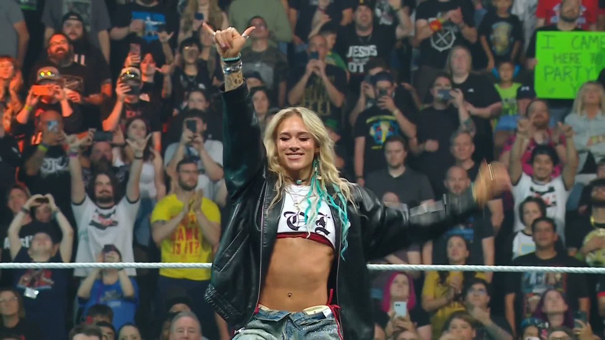 The newest member of Monday Night Raw, Sol Ruca 🏄‍♀️