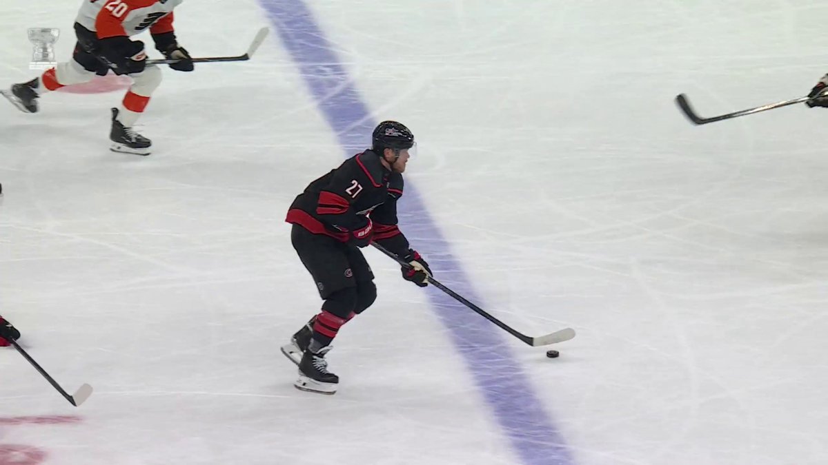 SETH JARVIS TIES IT UP FOR CAROLINA IN GAME 2‼️ Watch Flyers-Canes on ESPN and the ESPN App 🏒