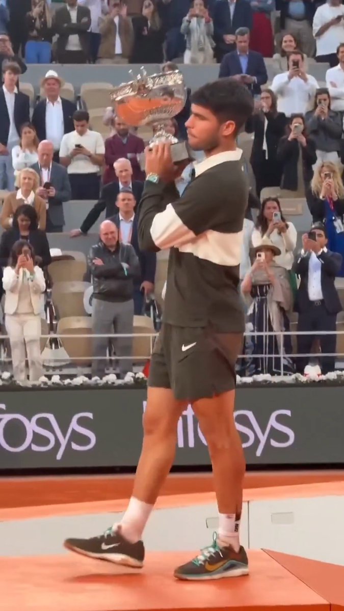 The moment Carlos Alcaraz won one of the best Grand Slam finals you’ll ever see 🏆 Happy birthday to the reigning King of Clay 👑