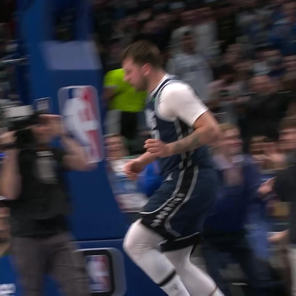 I miss watching Luka and I miss the AAC atmosphere ๐ Clip from Jan 2023 DAL-MIA