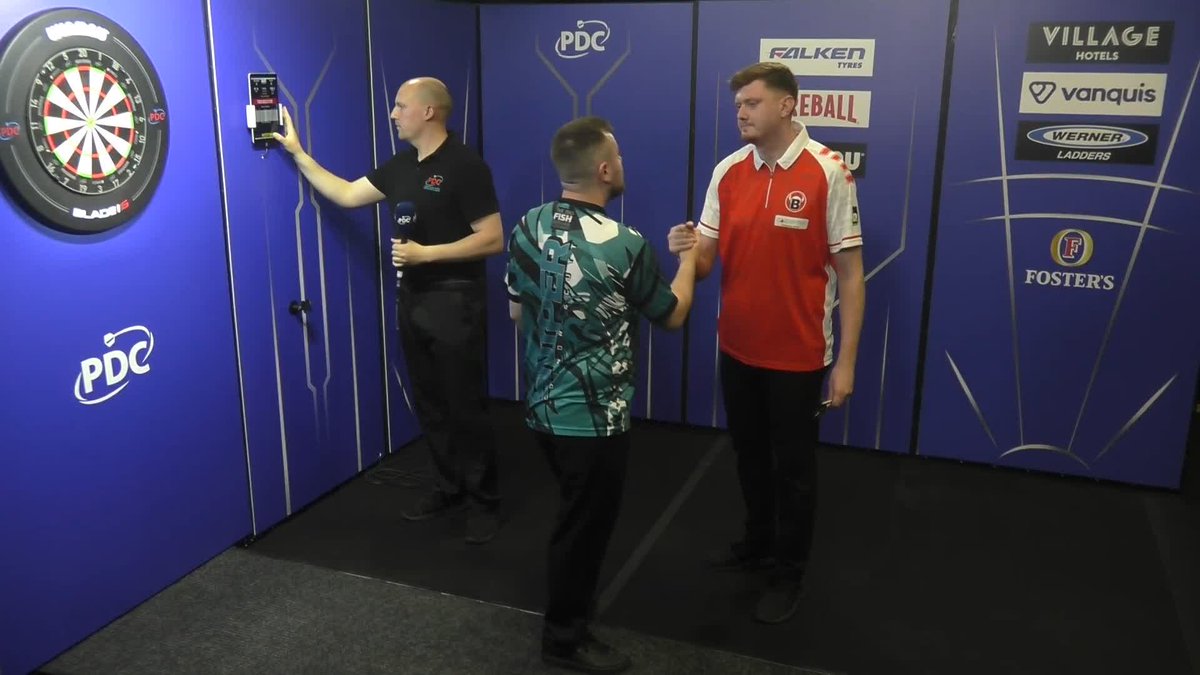 SCUTT WHITEHWASHES SPRINGER! Sniper by name, Sniper by nature! 🔫 Connor Scutt produces a clinical performance in Hildesheim, hitting six of his eight double attempts to beat Niko Springer in six legs! 📺 #PC14