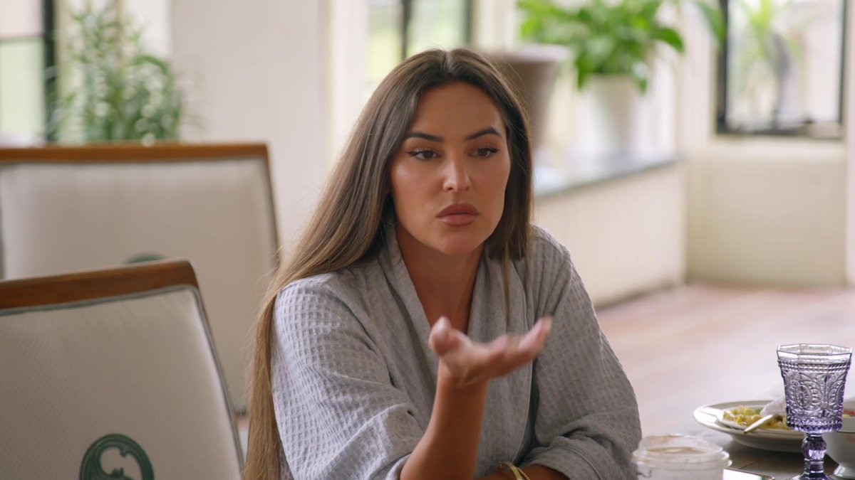 #RHORI Season 1, Episode 7 FIRST LOOK. All New, Sunday 9/8c on @Bravotv. (Source @Bravotv NBCUniversal)
