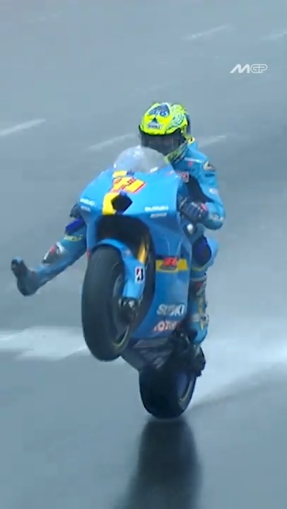 Chris Vermeulen got his maiden #MotoGP victory in a dramatic race back in 2007 🌧️ #FrenchGP 🇫🇷