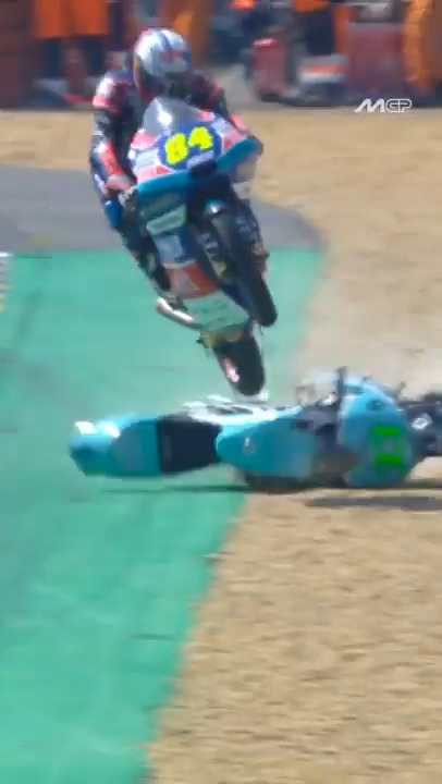 Le Mans, but make it viral 🤩 Relive the #FrenchGP 🇫🇷 moments that took over the timeline 👀 #MotoGP