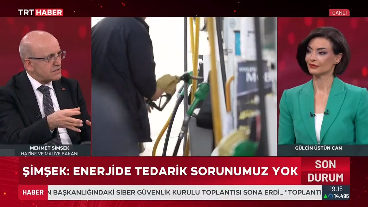 “Eşel mobil olmasaydı mazot 89,4 TL, benzin 79 TL olacaktı” Hazine ve Maliye Bakanı Şimşek: Akaryakıtta maktu ÖTV'den feragat edip şokun vatandaşa yansımasını sınırladık. 2 ayda bize maliyeti 90 milyar TL, yılın tamamında sürerse etkisi yaklaşık 600 milyar TL civarında olacak.