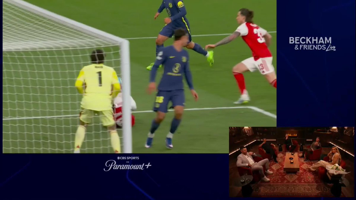 "That is not a foul." Sir David Beckham didn't agree with the decision to award a freekick for a foul on Gabriel ❌ Watch the Beckham &amp; Friends #UCL semifinal second-leg altcast on Paramount+ 🍿