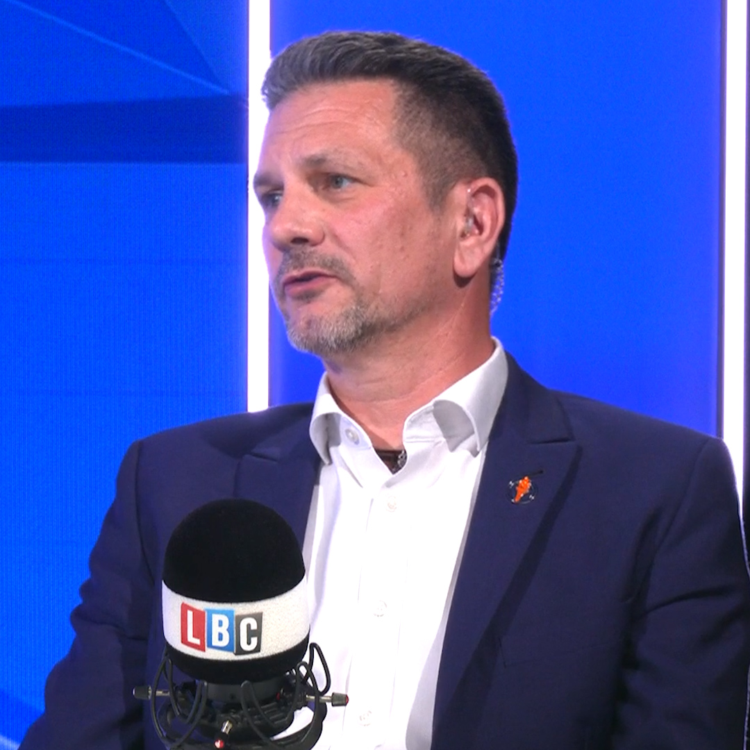 "I was horrified by what he did. Brings a tear to my eye." Rt Hon Steve Baker FRSA 🗽 recalls his former colleague Robert Jenrick trying to make asylum detention centres 'more frightening for children.'