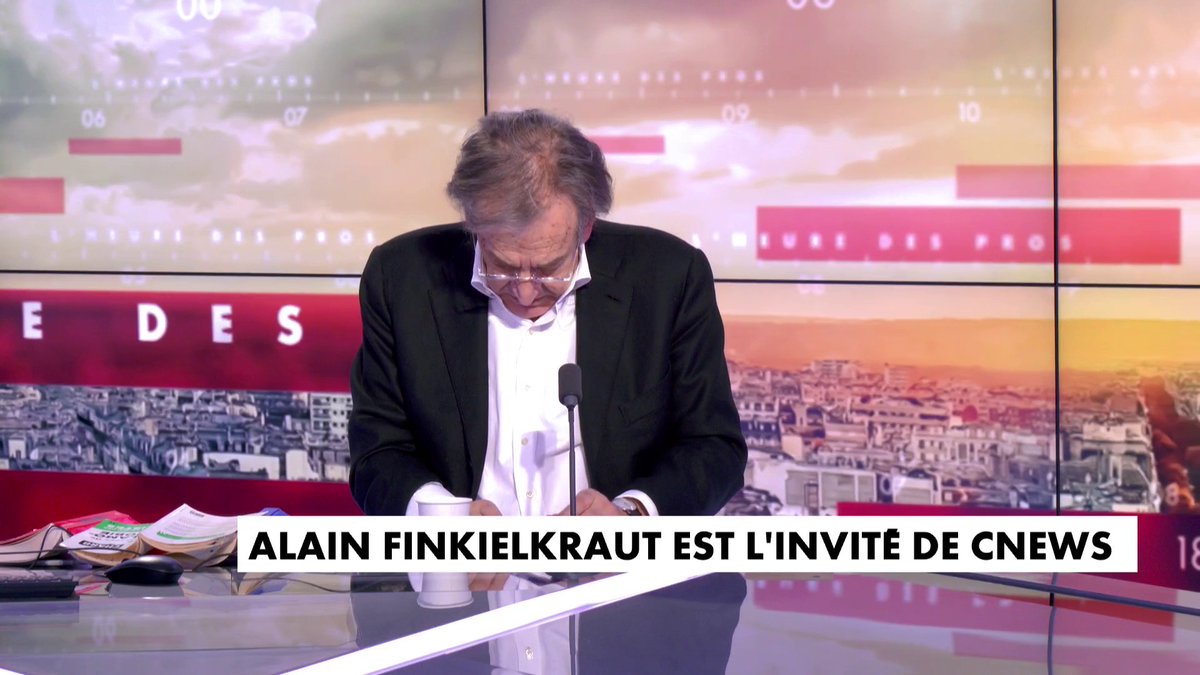 💣🚨 INCROYABLE ! Les consultants de Canal + semblent ne pas savoir que le match Arsenal-Atletico a commencé. 😳 (Laure Boulard)